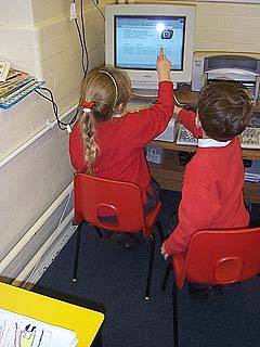 Pupils looking at their key object