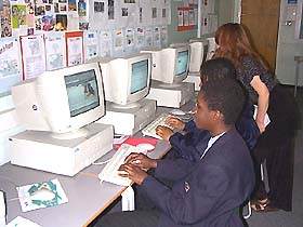 Pupils making project web pages