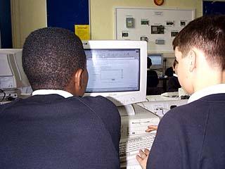 pupils sending message from website
